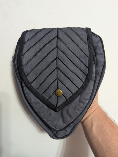 Belt: Leaf Teardrop Pouch [ABO-303B]