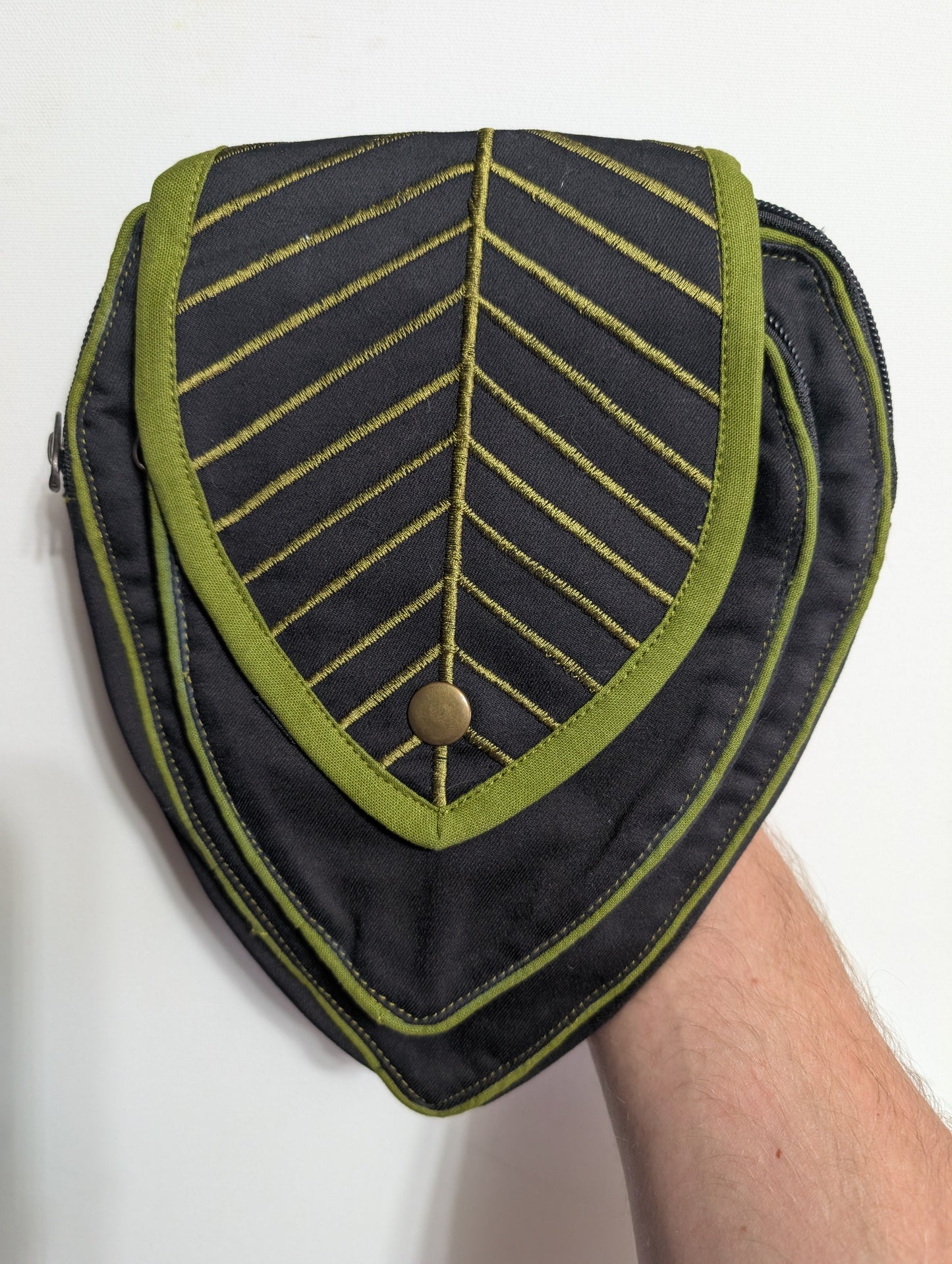 Belt: Leaf Teardrop Pouch [ABO-303B]
